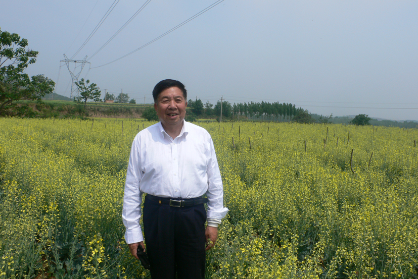2 方智远院士荣获麻豆社
学院建院65 周年卓越奉献奖 (1).JPG